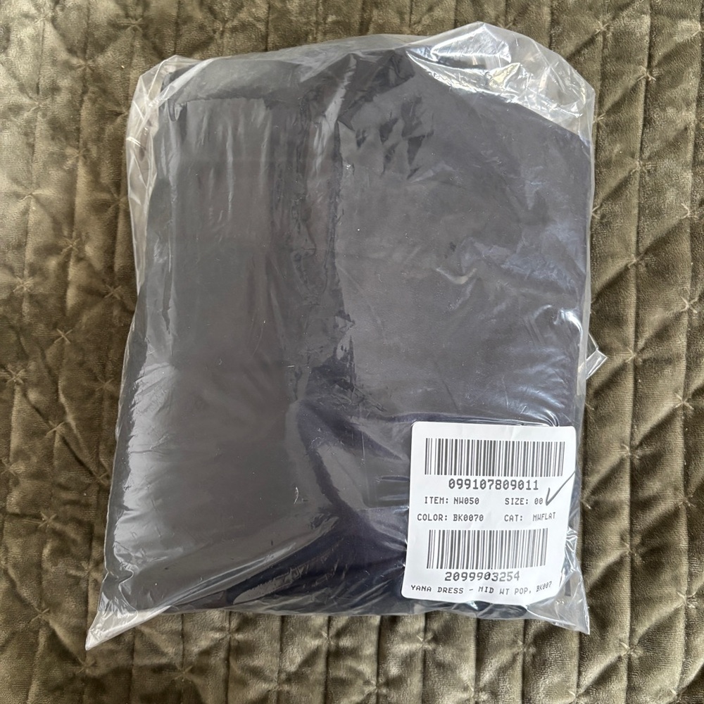 NWT Madewell V-Neck Black Midi dress Circle skirt A line fit & flare sleeveless - Picture 15 of 15